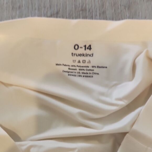 Truekind Shapermint Seamless Stretch Mid-Waist Brief One Size 0-14 - Picture 4 of 4